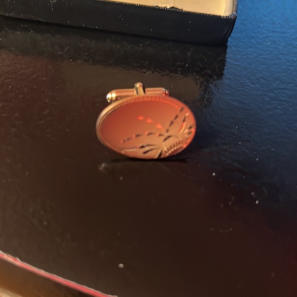 Anson Gold Cuff Links - Picture 2 of 3